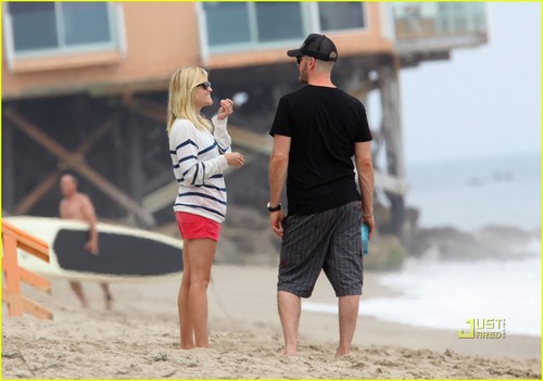 Reese Witherspoon & Jim Toth: Beach with Ava & Deacon