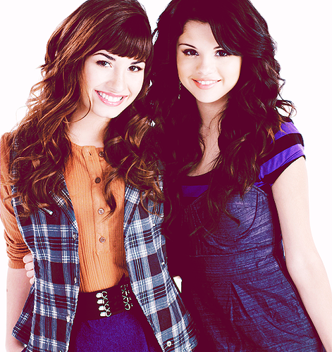 Selena Gomez & Demi Lovato = True Friendship 100% Real ♥