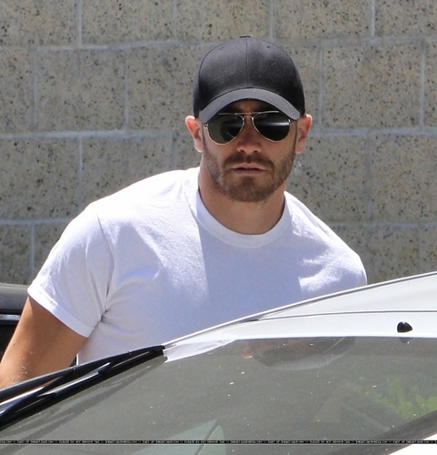  jake gyllenhaal At The Andrews Int'l Training Center In Burbank