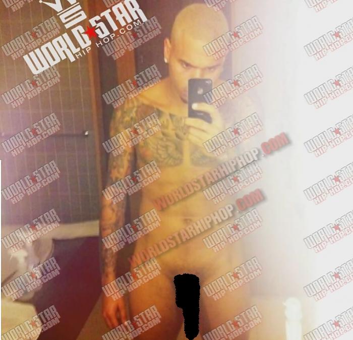 Chris Brown Photo: Chris naked.