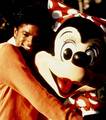 Mikey with Minnie :) - michael-jackson photo