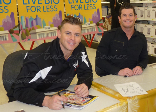 Signing in Adelaide, South Australia - Summer 2011