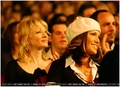 VH1-VOGUE-FASHION-AWARDS-2002-Most influential artist-JLo - jennifer-lopez photo