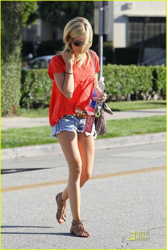  Ashley Tisdale keeps her head down as she leaves Byron & Tracey Salon in West Hollywood
