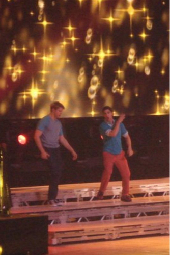 Darren & Chord in Glee Live!