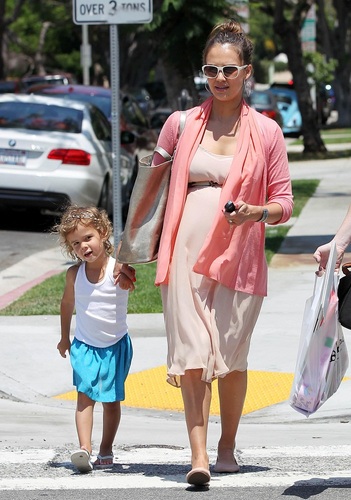 Jessica - Shopping at Bel Bambini in Beverly Hills - July 08, 2011