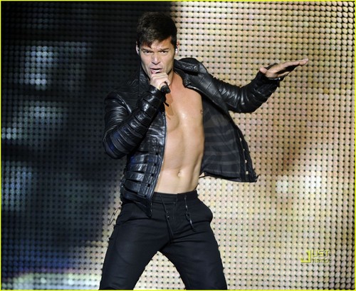  Ricky Martin Bares Chest at concerto