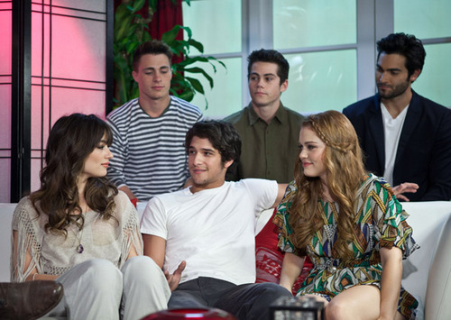 "Teen Wolf" Cast Visit Young Hollywood Studio - 10.06.11