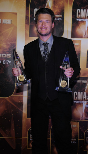  Blake Shelton - 44th Annual CMA Awards - Press Room