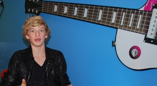  Cody Robert Simpson<3 Amore him ((One w/ his brother, Tom))