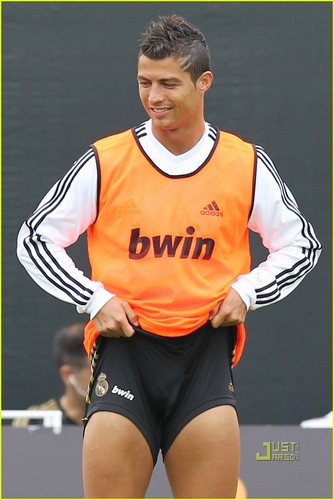 Cristiano Ronaldo: Pulling Up Shorts at Practice