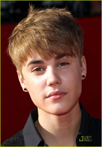  Justin Bieber & Selena Gomez - ESPY Awards 2011
