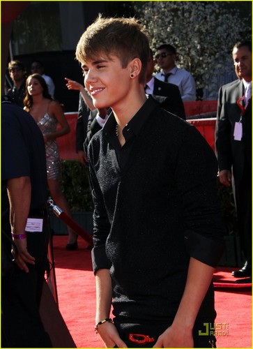 Justin Bieber & Selena Gomez - ESPY Awards 2011