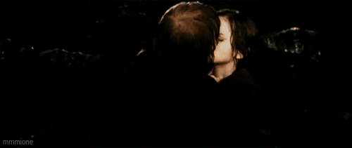 Ron & Hermione kiss