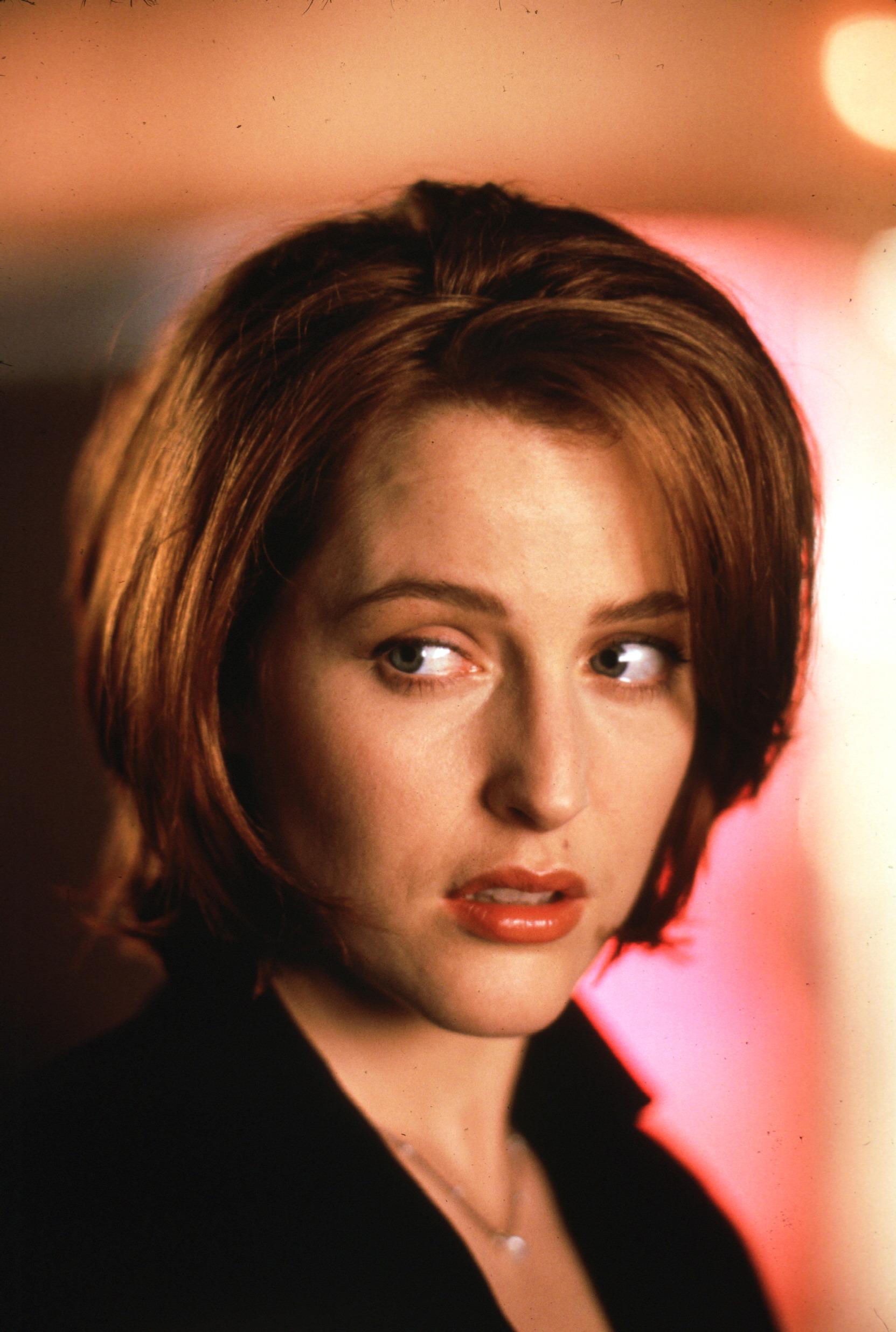 Scully-the-x-files-23741385-1663-2472.jp