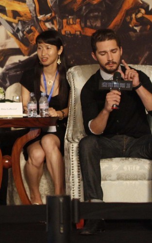  Shia @ Transformers Dark of the Moon China Press Conference
