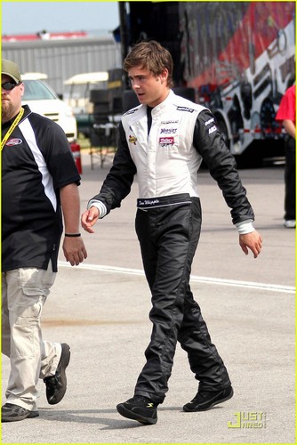  Zac Efron is a Racecar Driver!