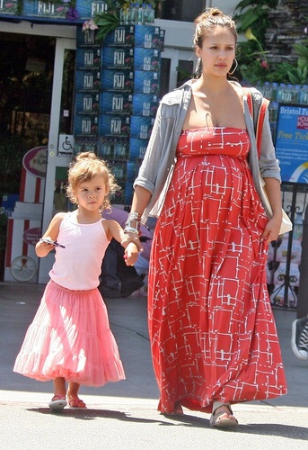 Jessica - Grocery shopping at Bristol Farms in West Hollywood - July 17, 2011