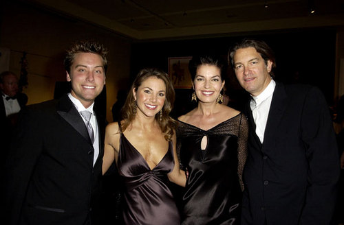 Mercedes Benz Presents the 16th Annual Carousel Of Hope Gala - VIP Reception [October 23, 2004]