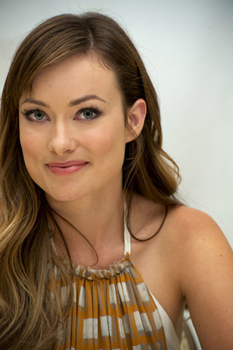  Olivia Wilde @ the 'Cowboys & Aliens' Press Conference in Beverly Hills (July 17)