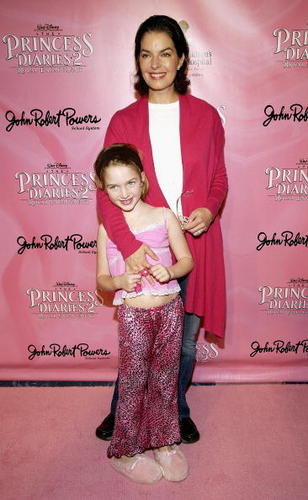  The Princess Diaries 2 DVD Pajama Ball [December 8, 2004]