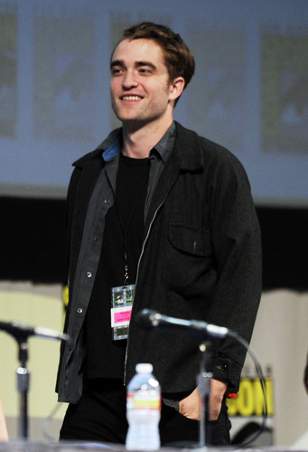  Comic Con 2011 - 'Breaking Dawn: Part 1' [HQ]