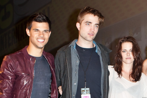  Comic-Con 2011 'The Twilight Saga: Breaking Dawn ~ Part 1' Panel. [July 21]
