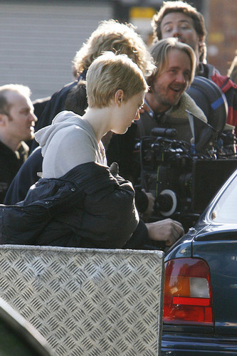  Dakota Fanning reveals a new cropped hairdo as she films scenes for "Now Is Good" in London