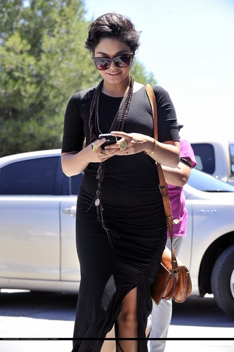 Vanessa - Out and about in Studio City with Mom Gina - July 20, 2011