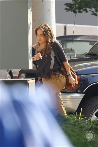  Jennifer - What to expect... Film set - Filming in Atlanta Georgia - July 26, 2011