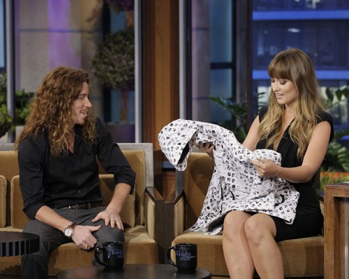 Olivia Wilde on the Tonight tampil With jay Leno