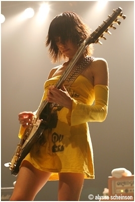 PJ Harvey - guitare Goddess