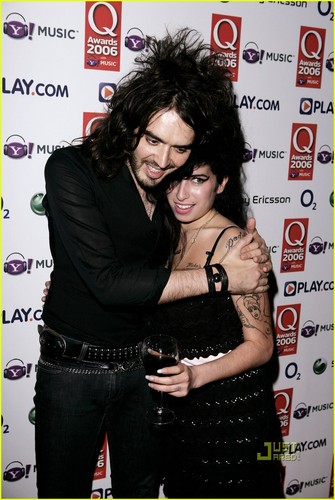 Russell Brand Remembers Amy Winehouse
