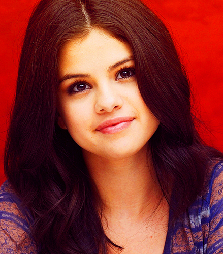  Selena Beautiful Gomez<3
