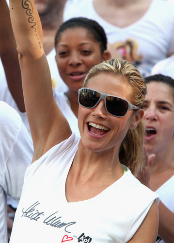  Heidi Klum's Summer Run 2011 (July 22)
