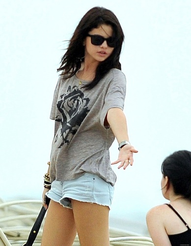  Selena - On the plage in Palm plage - July 27, 2011