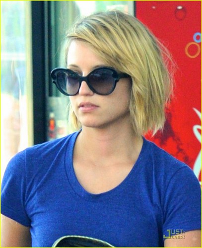  Dianna Agron makes a pit stop at a gas station convenience store on Sunday