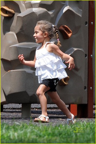 Jennifer Lopez: Playground with Max & Emme!