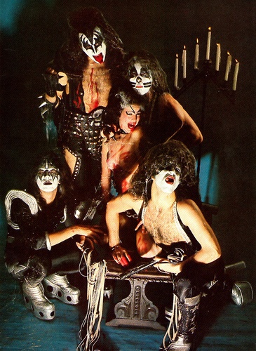 Kiss 1975