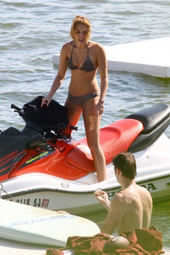  Miley - Enjoys a relaxing दिन with फ्रेंड्स in Orchard Lake, MI - July 31, 2011