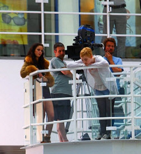  еще set photos; Dakota filming "Now Is Good" [August 2nd, 2011]