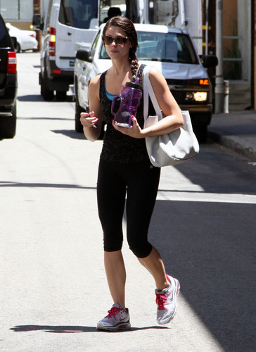  New candids of Ashley Greene leaving the gym today (August 4)