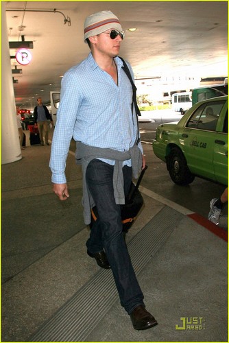  Wentworth Miller arrives on a flight at LAX International Airport on Sunday