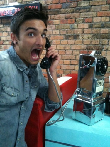  Tom Parker (Sizzling Hot) He's Reali Fit! (I Love EVERYFING Bout Him!) 100% Real :) ♥ 