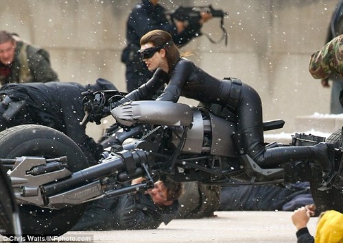  Catwoman’s stunt double in action on ‘DARK KNIGHT RISES’ set