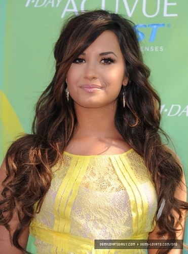Demi - Teen Choice Awards - August 07, 2011