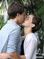 Emma Watson making out with Johnny Simmons - emma-watson photo