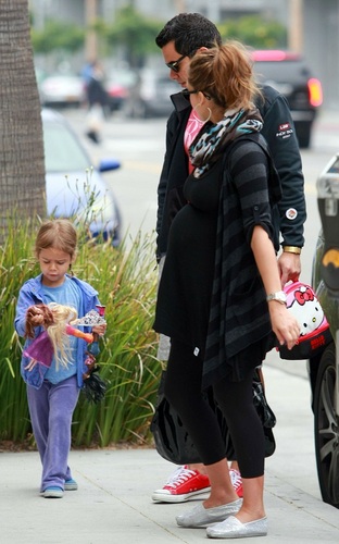 Jessica - Out for breakfast in Beverly Hills - August 06, 2011