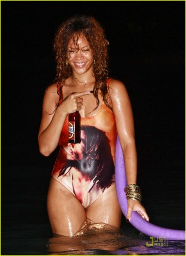  Rihanna: Bob Marley roupa de banho, fato de banho in Barbados!