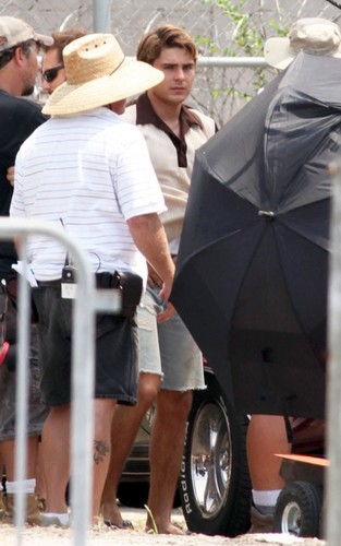  Zac on the set of "The Paperboy" (August 5)
